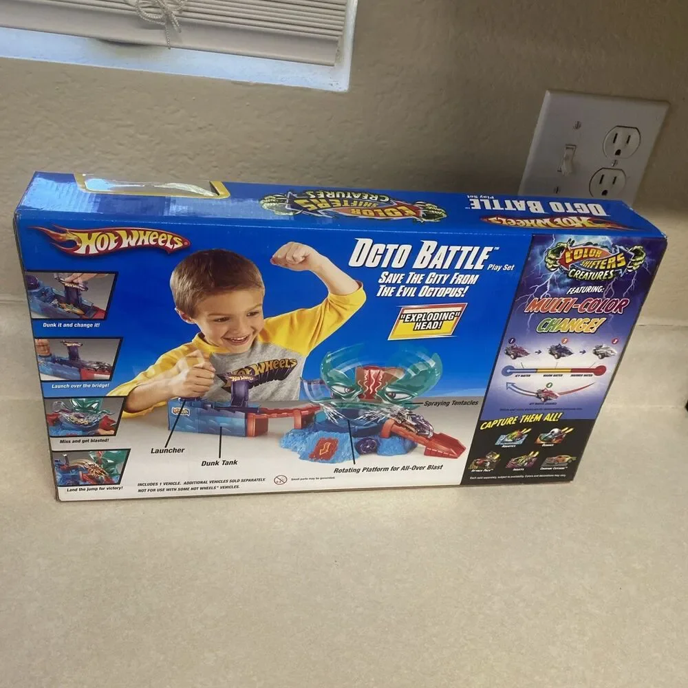 Hot Wheels Color Shifters Creatures Octo Battle Playset R1164 NEW Sealed 2009